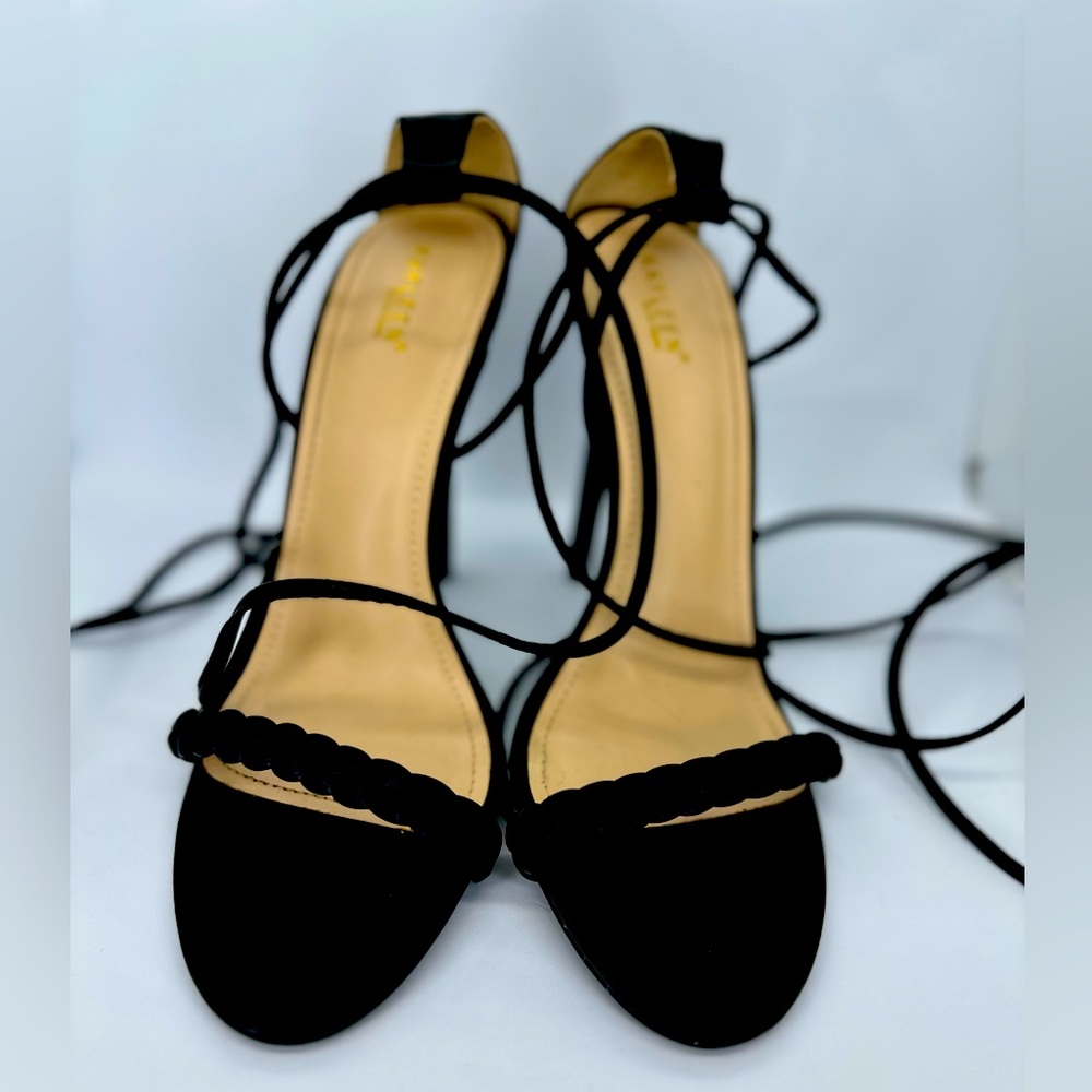 KAYLEEN by Los Angeles Black Wrap Heels. Size 10 - Picture 2 of 16